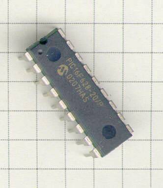 PIC16F628-20/P im DIL-18-Geh&auml;use (SDIP)