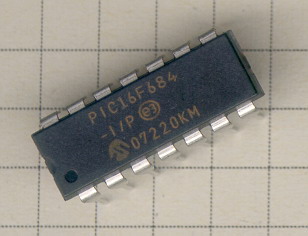 Foto des
                PIC16F684