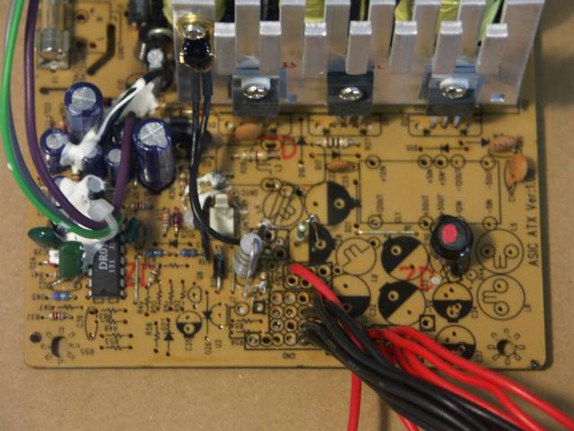 Spannungsüberwachung/-Regelungsbauteile entfernt Spannungsüberwachung/-Regelungsbauteile entfernt