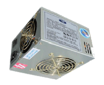 Netzteil mit 2 L&uuml;ftern schr&auml;g von unten-hinten gesehen